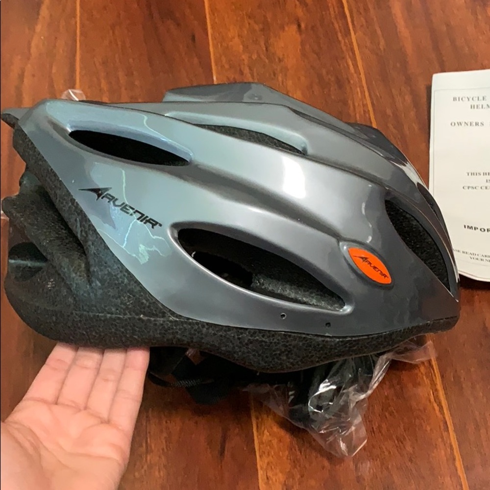 Avenir Avenue bicycle helmet